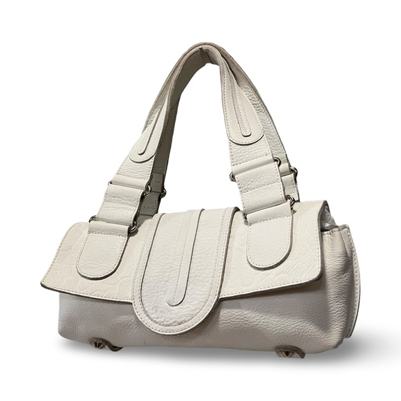 Chloé Saskia White Leather Flower Embossed Shoulder Bag - Picture 3 of 10